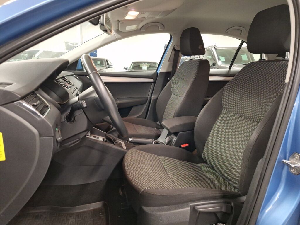 Skoda Octavia 2013 Sininen