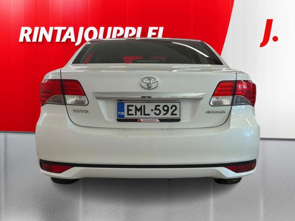 Toyota Avensis 2013 Valkoinen