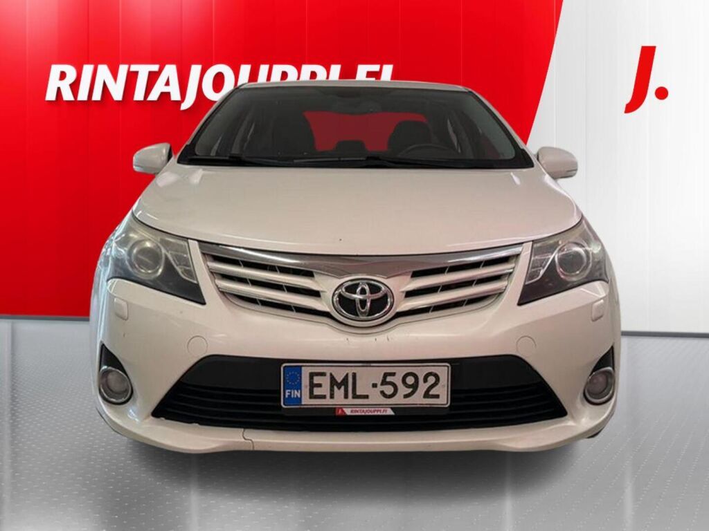 Toyota Avensis 2013 Valkoinen