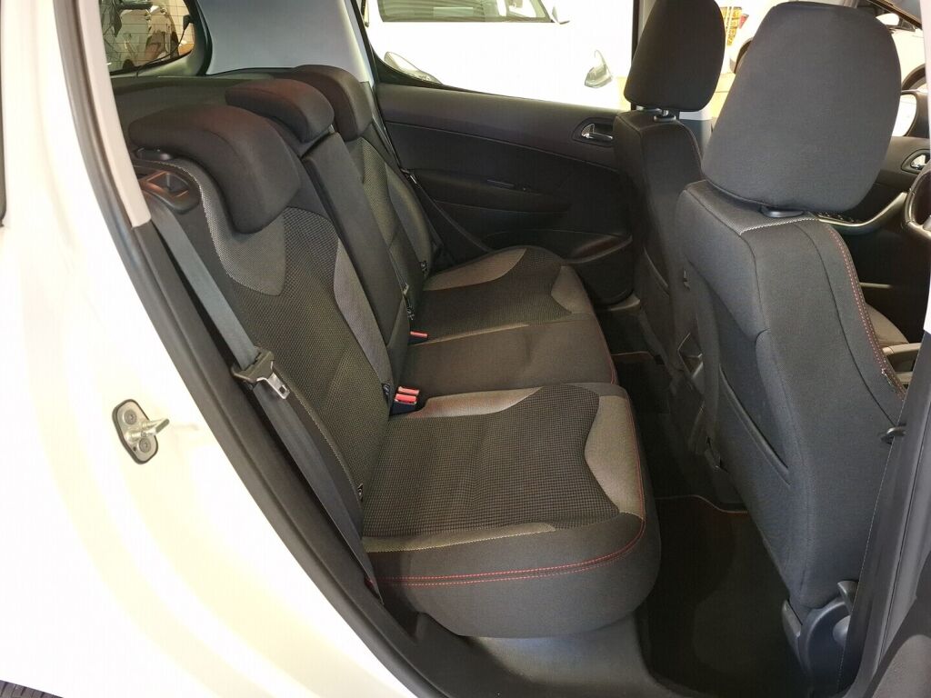 Peugeot 308 2013 Valkoinen