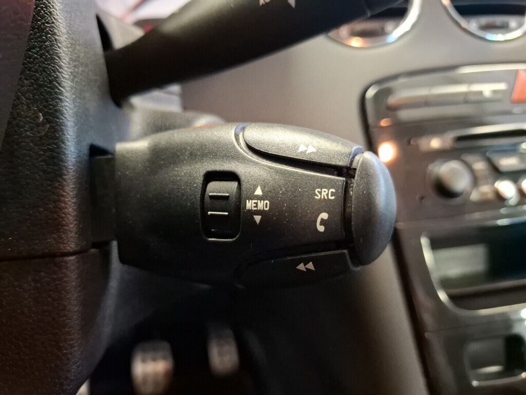 Peugeot 308 2013 Valkoinen