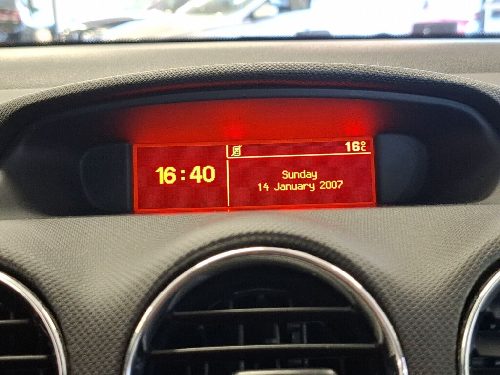 Peugeot 308 2013 Valkoinen