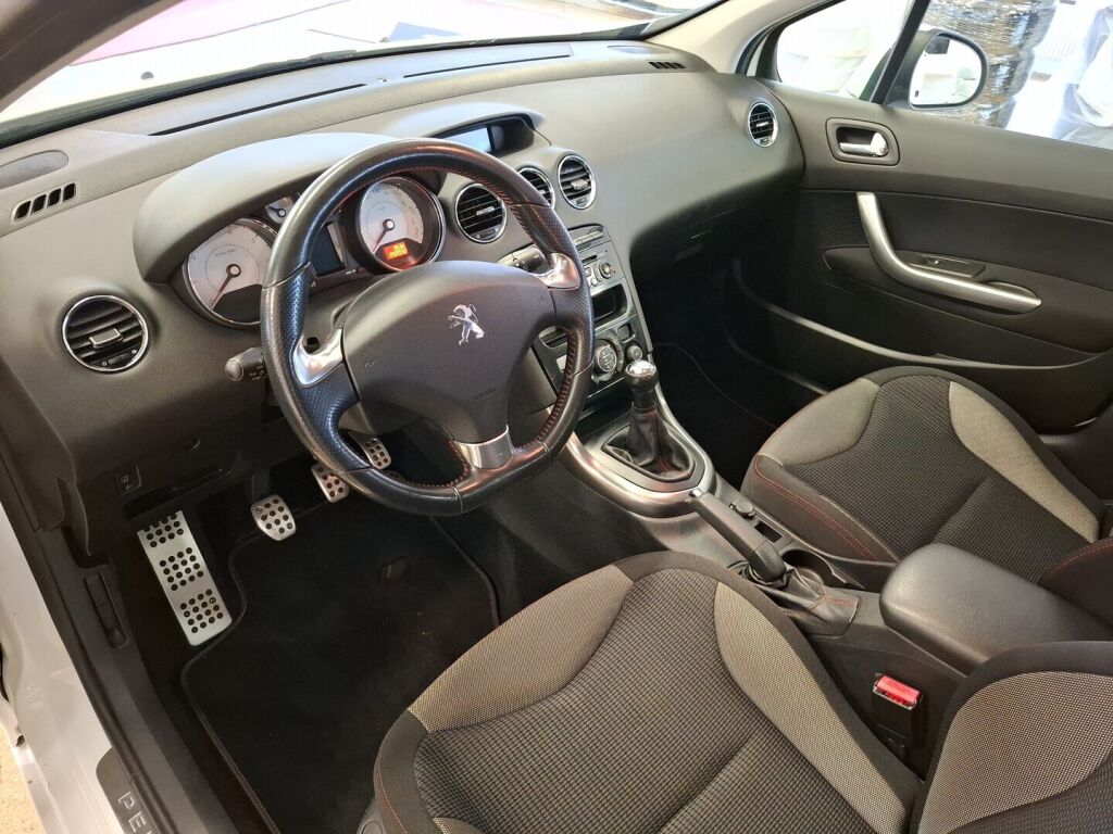 Peugeot 308 2013 Valkoinen