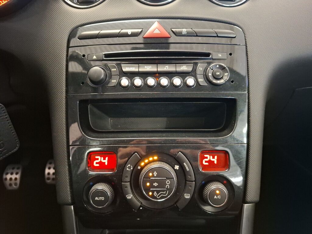 Peugeot 308 2013 Valkoinen