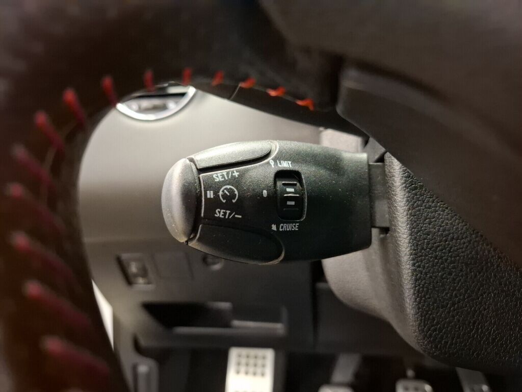 Peugeot 308 2013 Valkoinen