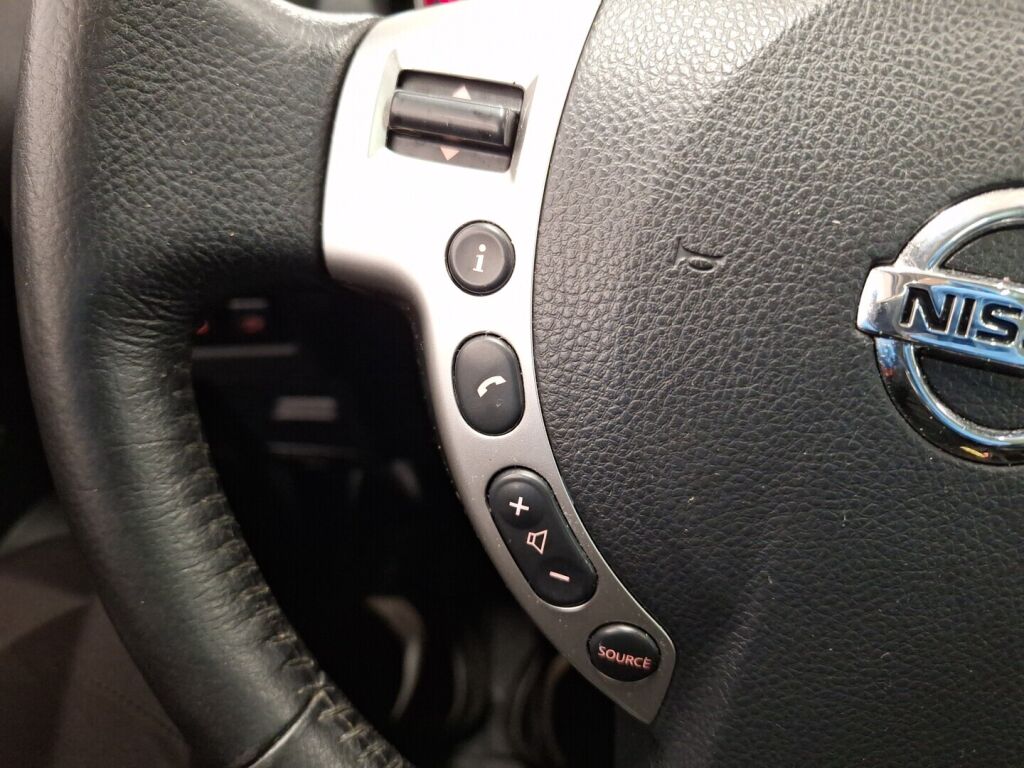 Nissan Qashqai 2013 Ruskea (beige)