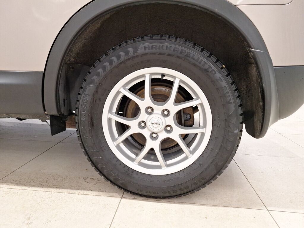 Nissan Qashqai 2013 Ruskea (beige)