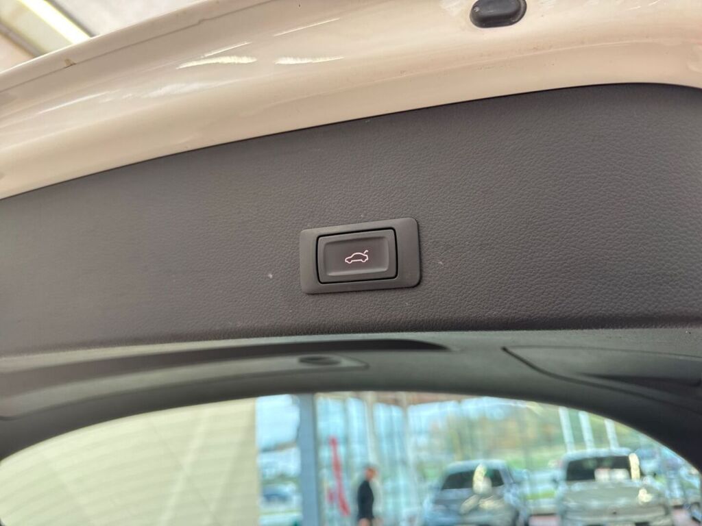 Audi A6 2014 Valkoinen