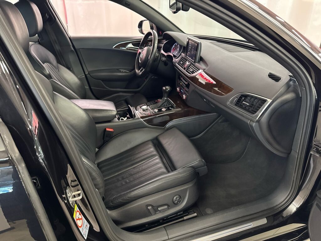 Audi A6 2012 Musta