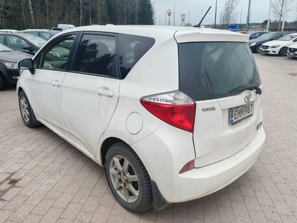 Toyota Verso-S 2014 Valkoinen