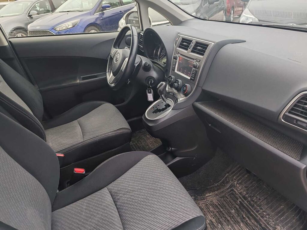 Toyota Verso-S 2014 Valkoinen