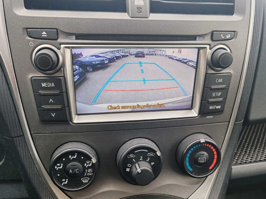 Toyota Verso-S 2014 Valkoinen