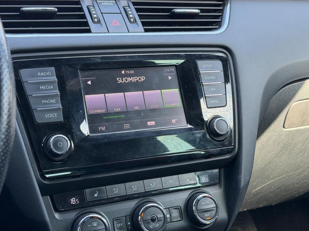 Skoda Octavia 2014 Sininen