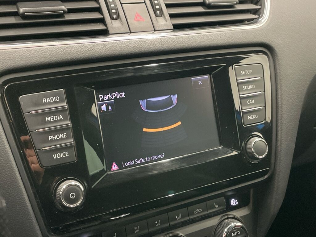 Skoda Octavia 2014 Sininen