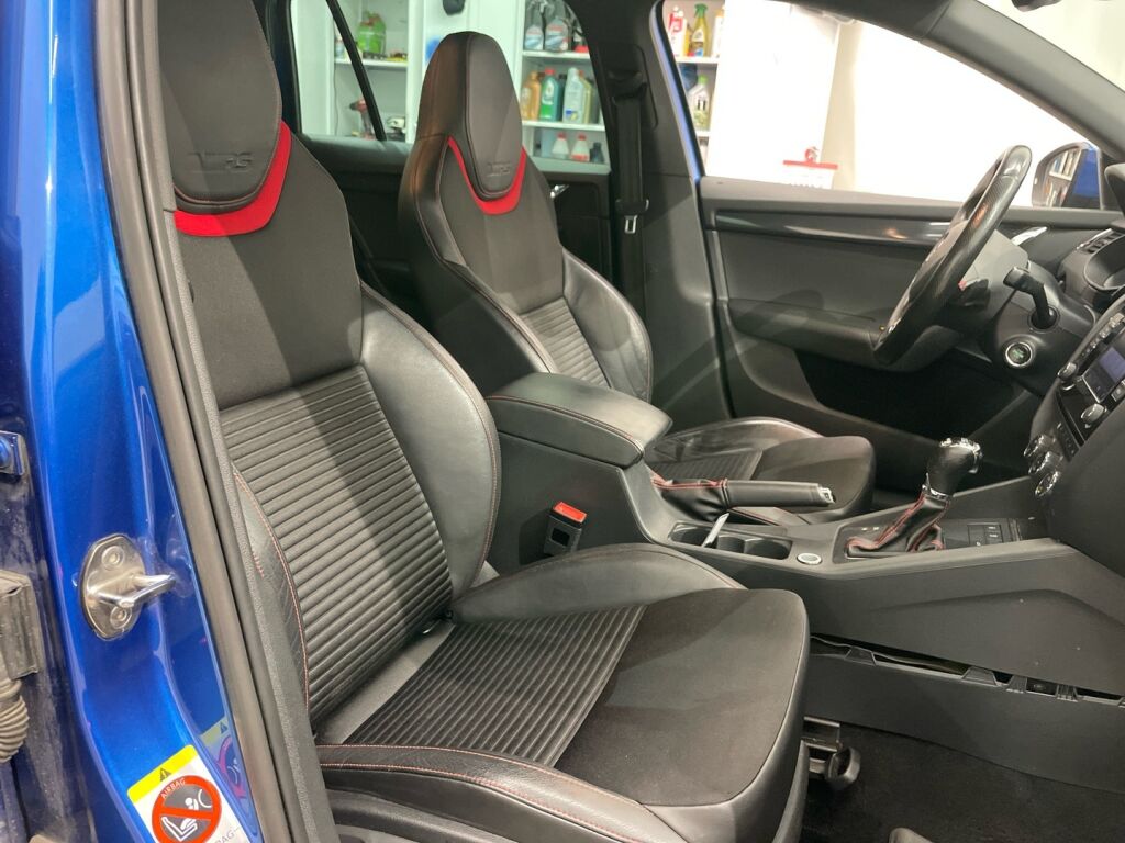Skoda Octavia 2014 Sininen