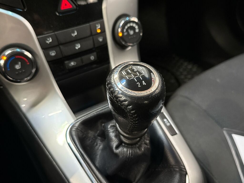 Chevrolet Cruze 2013 Valkoinen