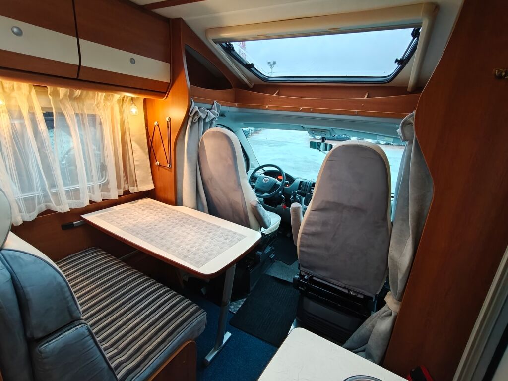 Carado T 337 2011 JK V 113