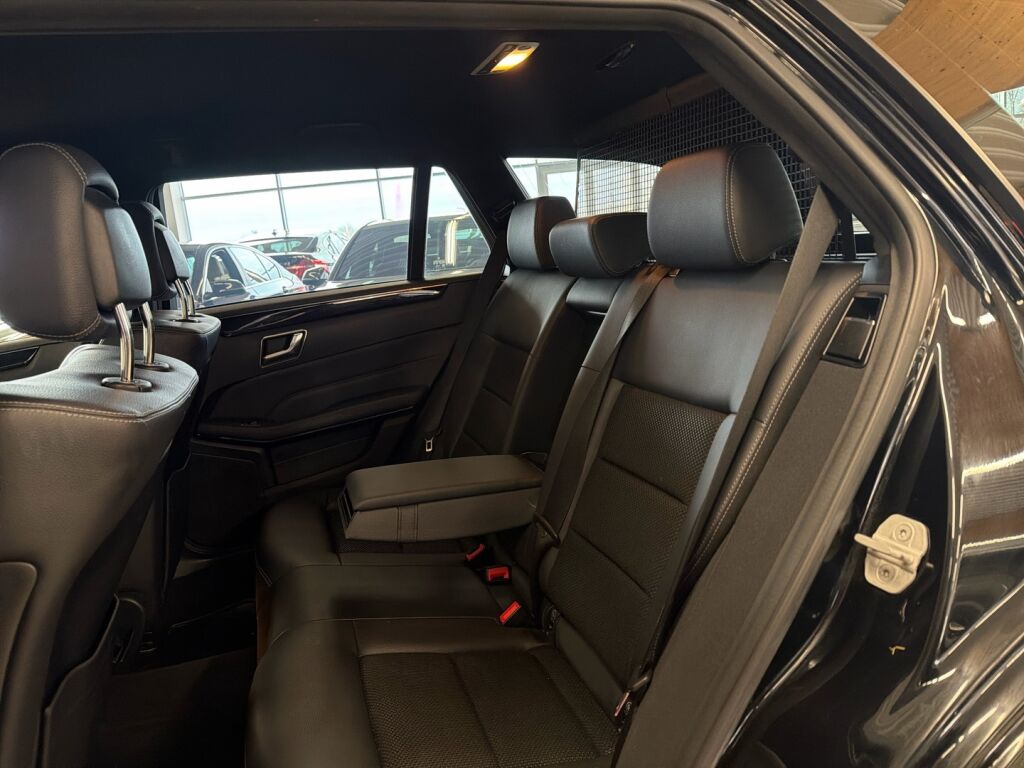 Mercedes-Benz E 2013 Musta