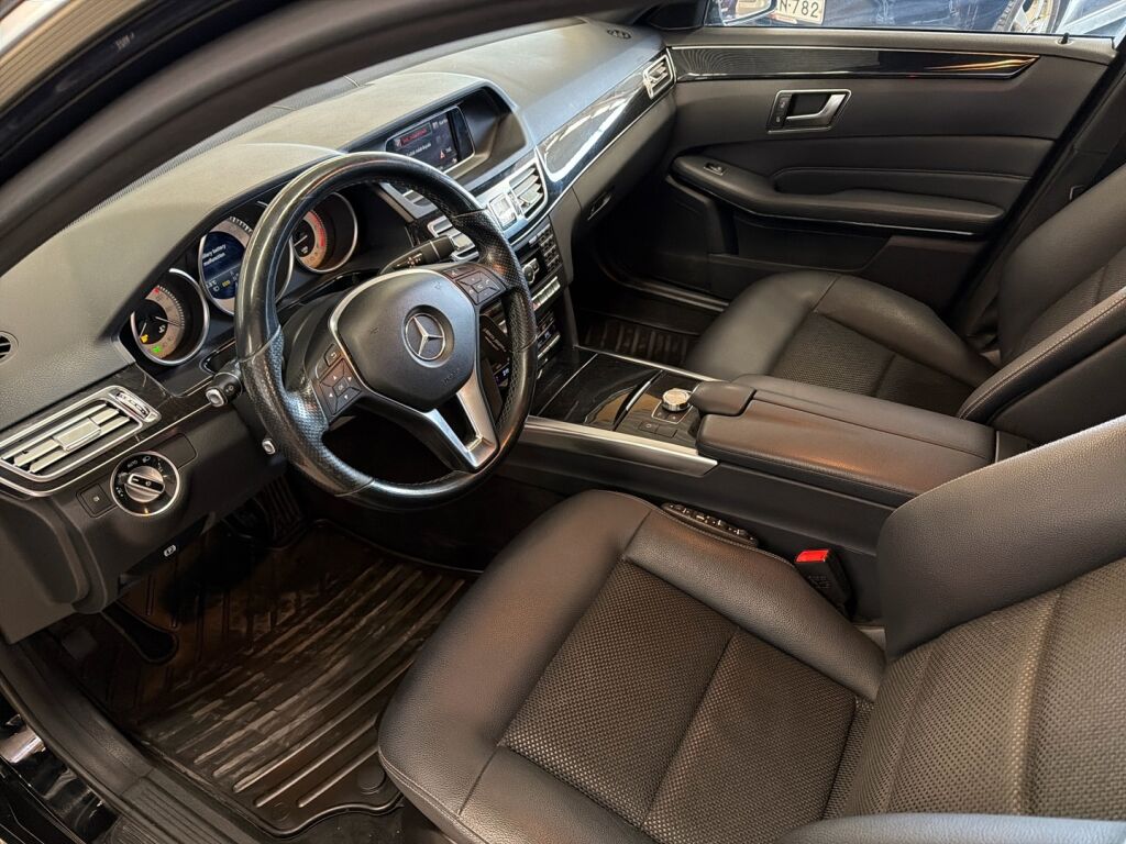 Mercedes-Benz E 2013 Musta