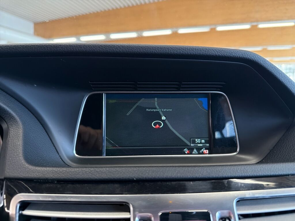 Mercedes-Benz E 2013 Musta