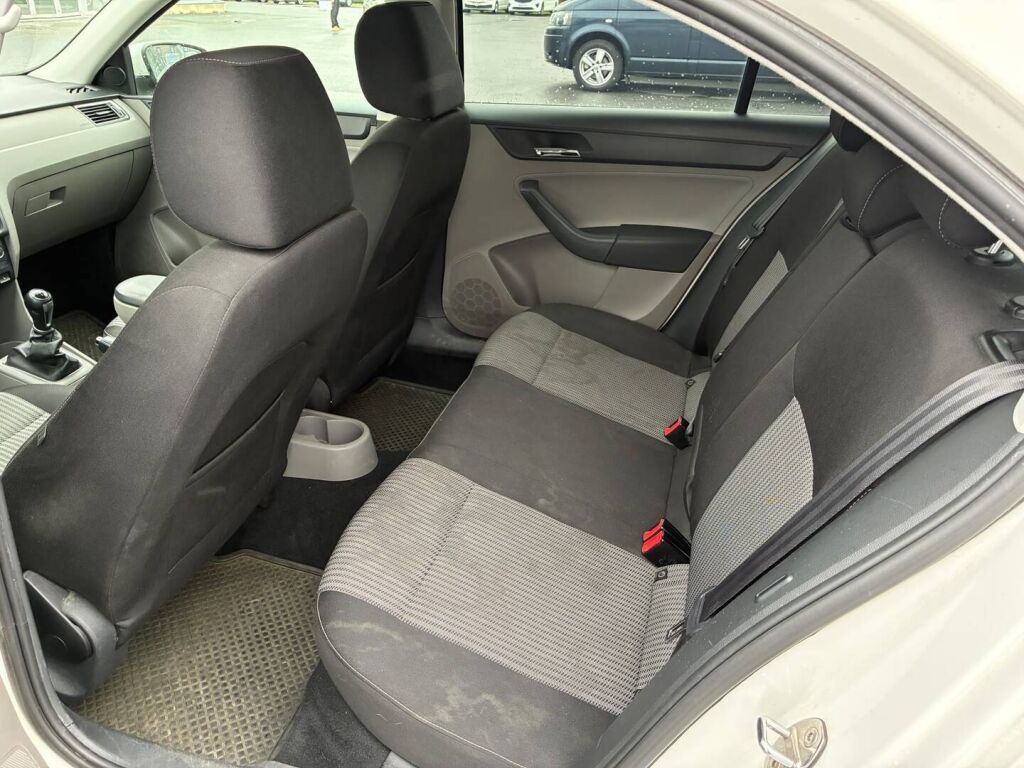 Seat Toledo 2014 Valkoinen