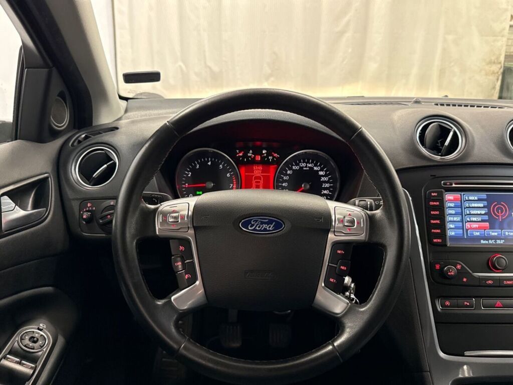 Ford Mondeo 2014 Harmaa