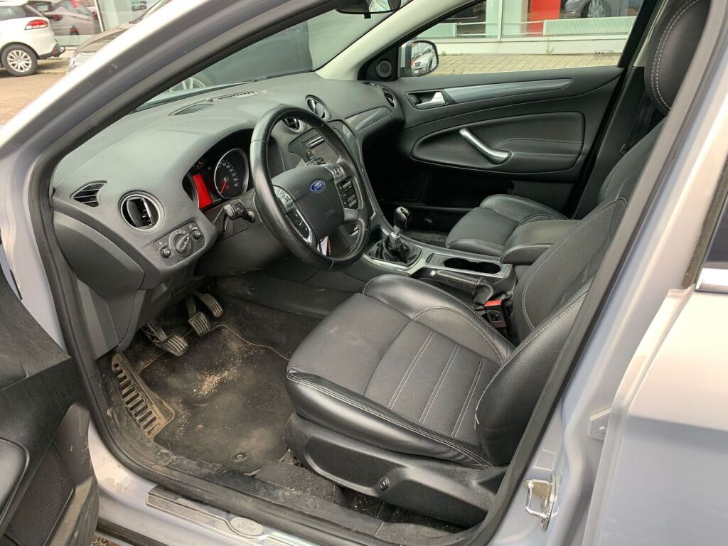 Ford Mondeo 2014 Harmaa