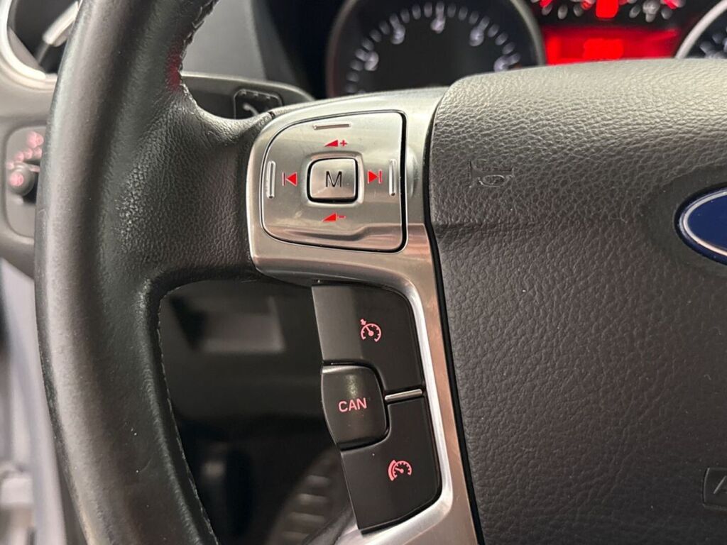 Ford Mondeo 2014 Harmaa