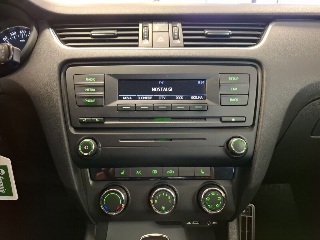 Skoda Octavia 2014 Musta