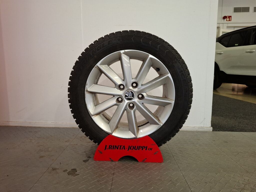 Skoda Octavia 2014 Musta