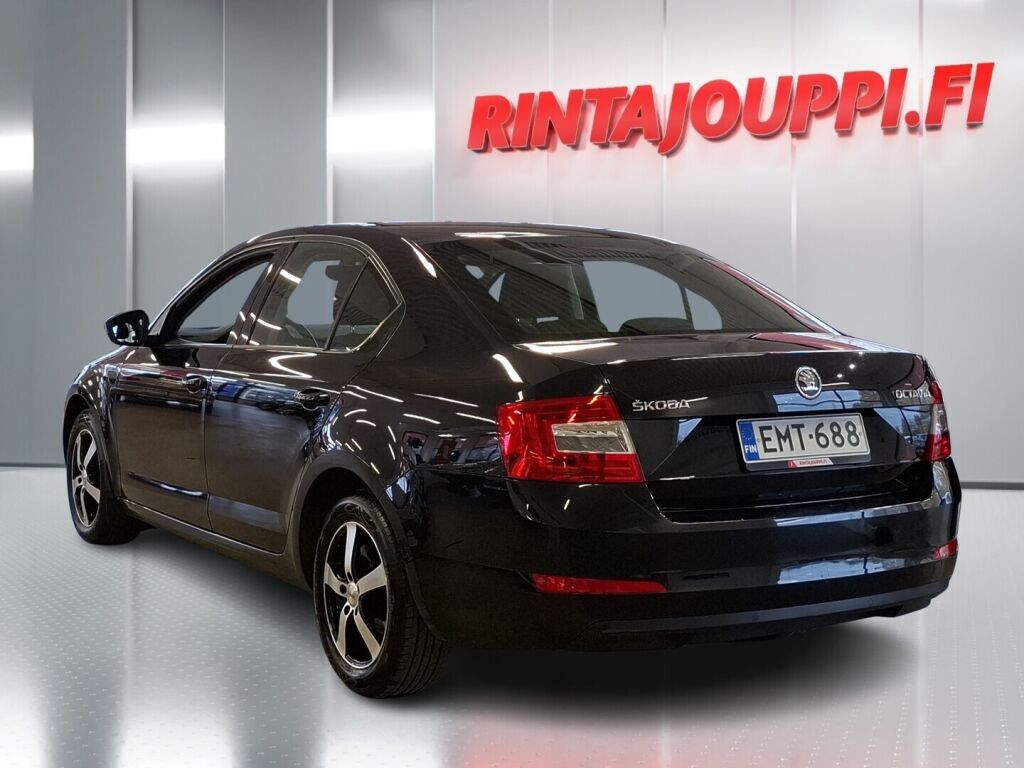 Skoda Octavia 2014 Musta