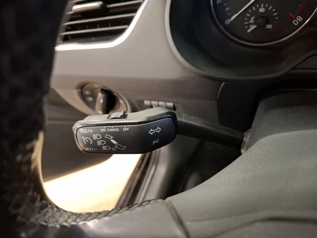 Skoda Octavia 2014 Musta