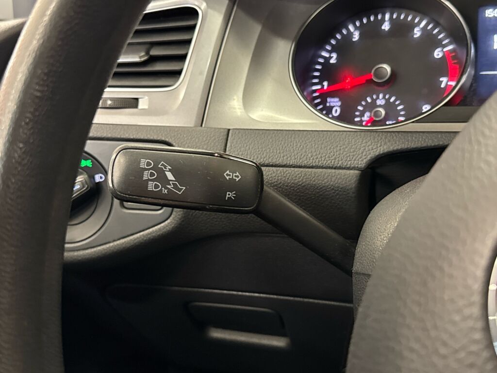 Volkswagen Golf 2014 Valkoinen