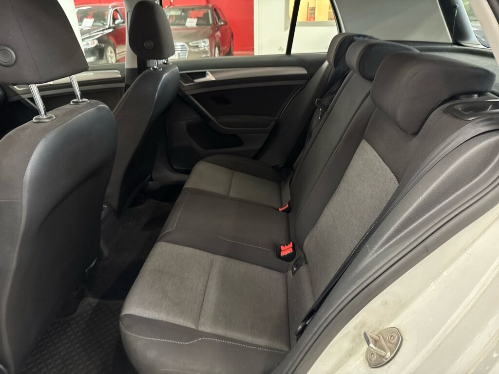 Volkswagen Golf 2014 Valkoinen