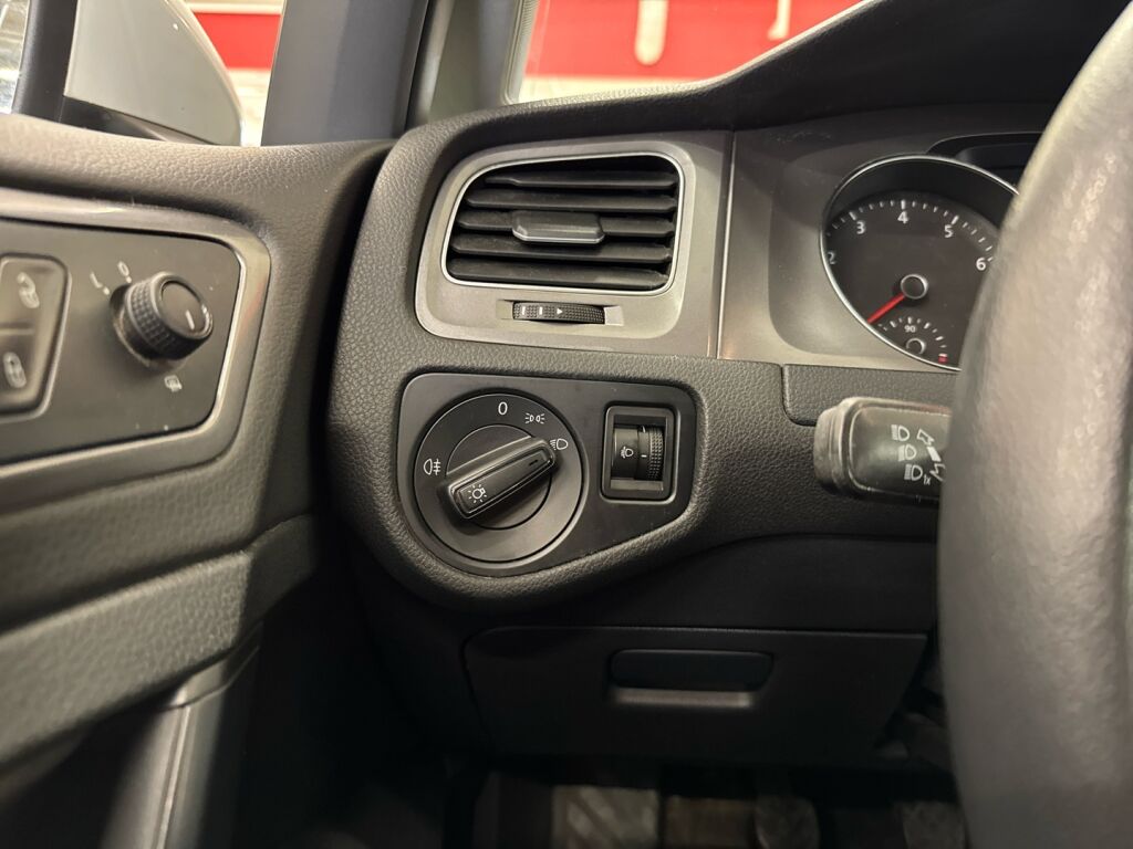 Volkswagen Golf 2014 Valkoinen