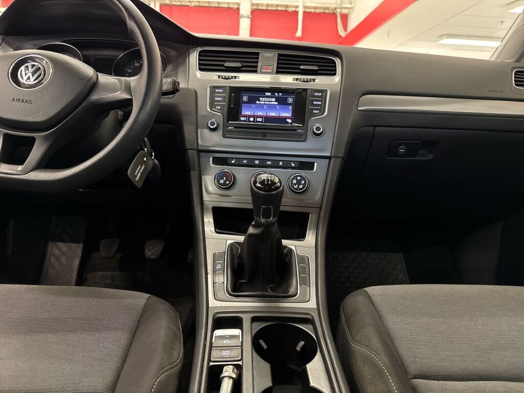 Volkswagen Golf 2014 Valkoinen