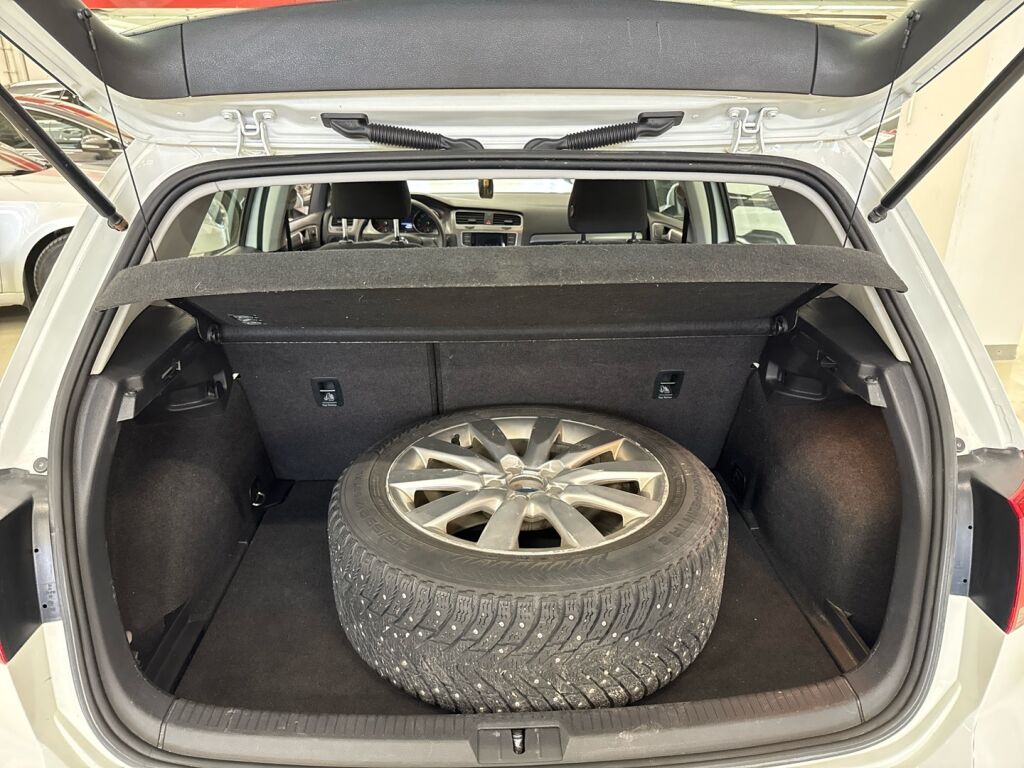 Volkswagen Golf 2014 Valkoinen