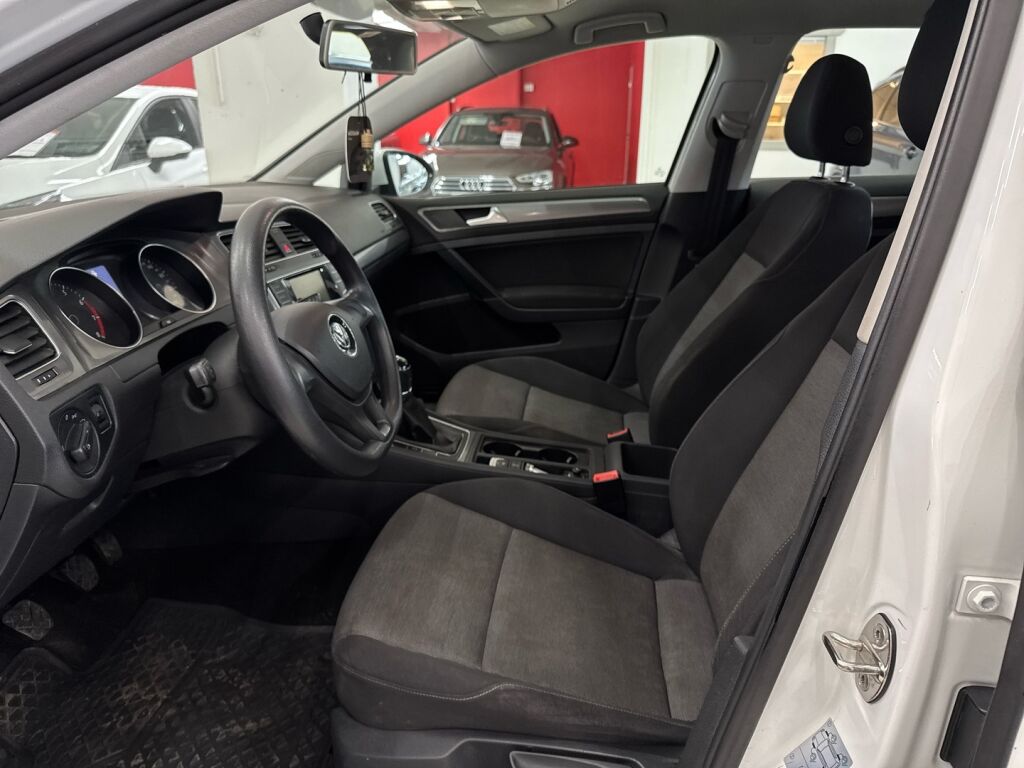 Volkswagen Golf 2014 Valkoinen