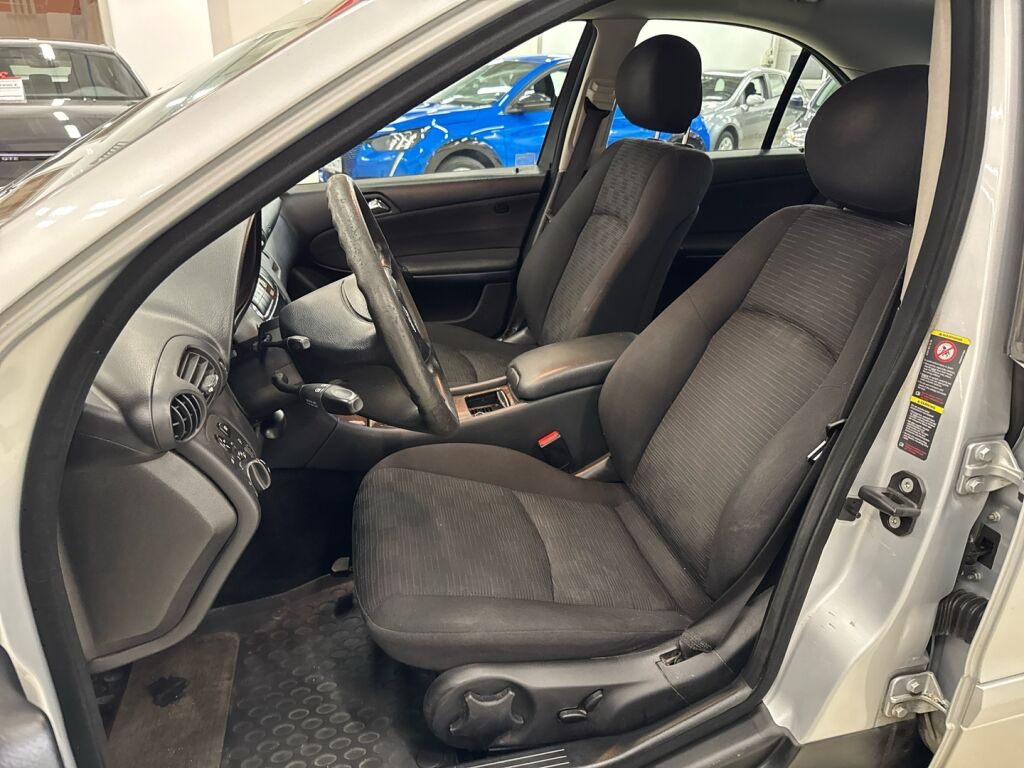 Mercedes-Benz C 2006 Hopea