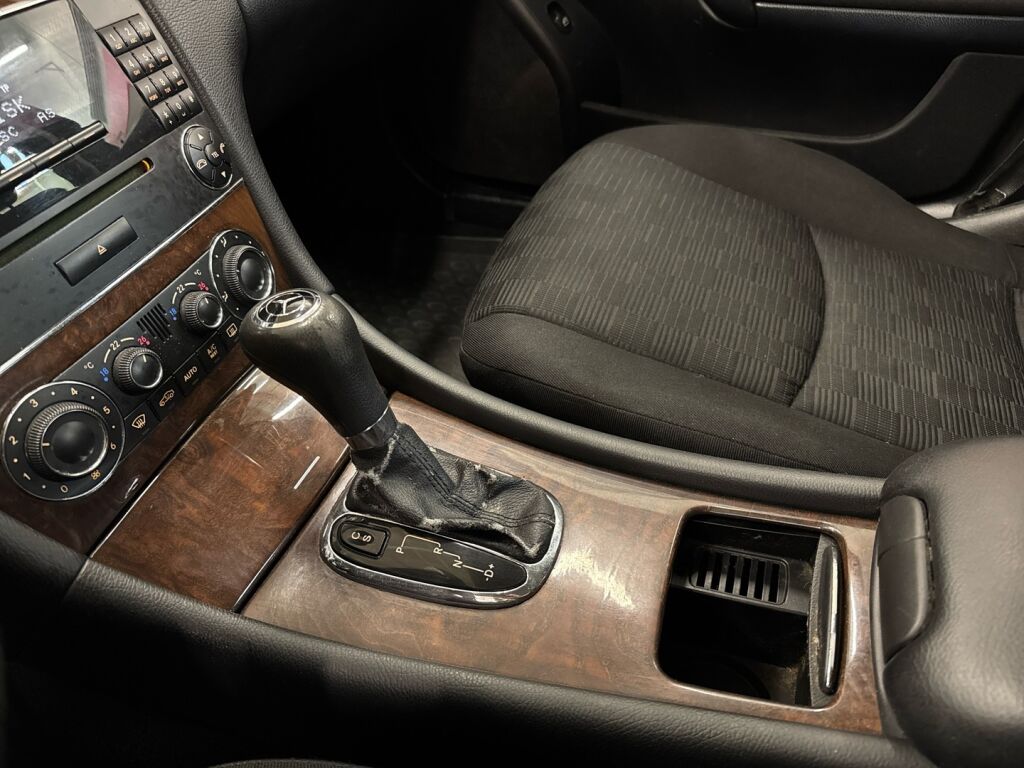 Mercedes-Benz C 2006 Hopea