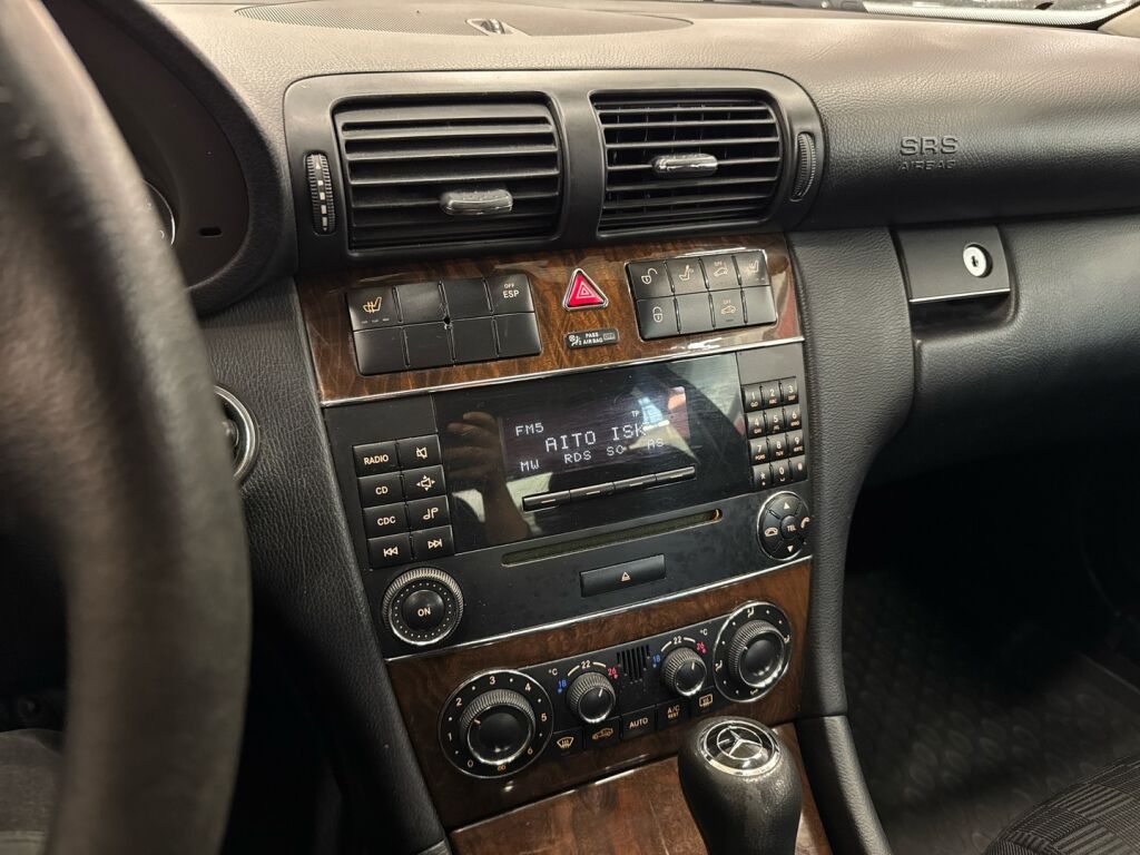 Mercedes-Benz C 2006 Hopea