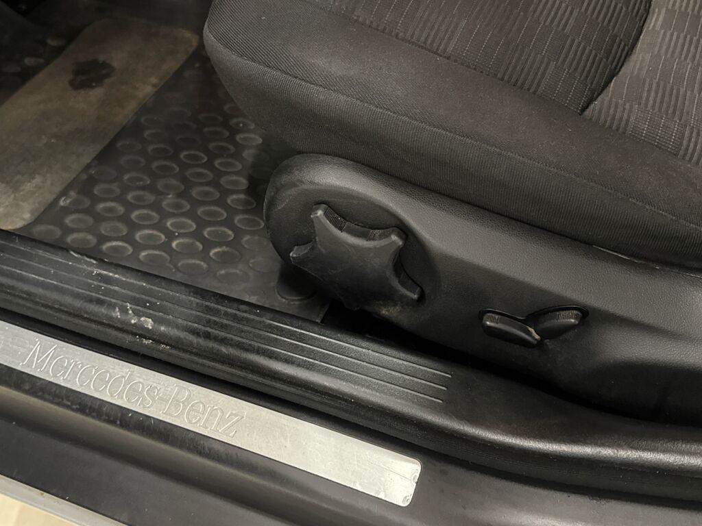 Mercedes-Benz C 2006 Hopea