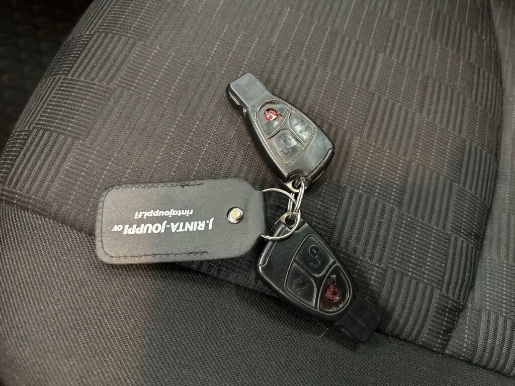 Mercedes-Benz C 2006 Hopea