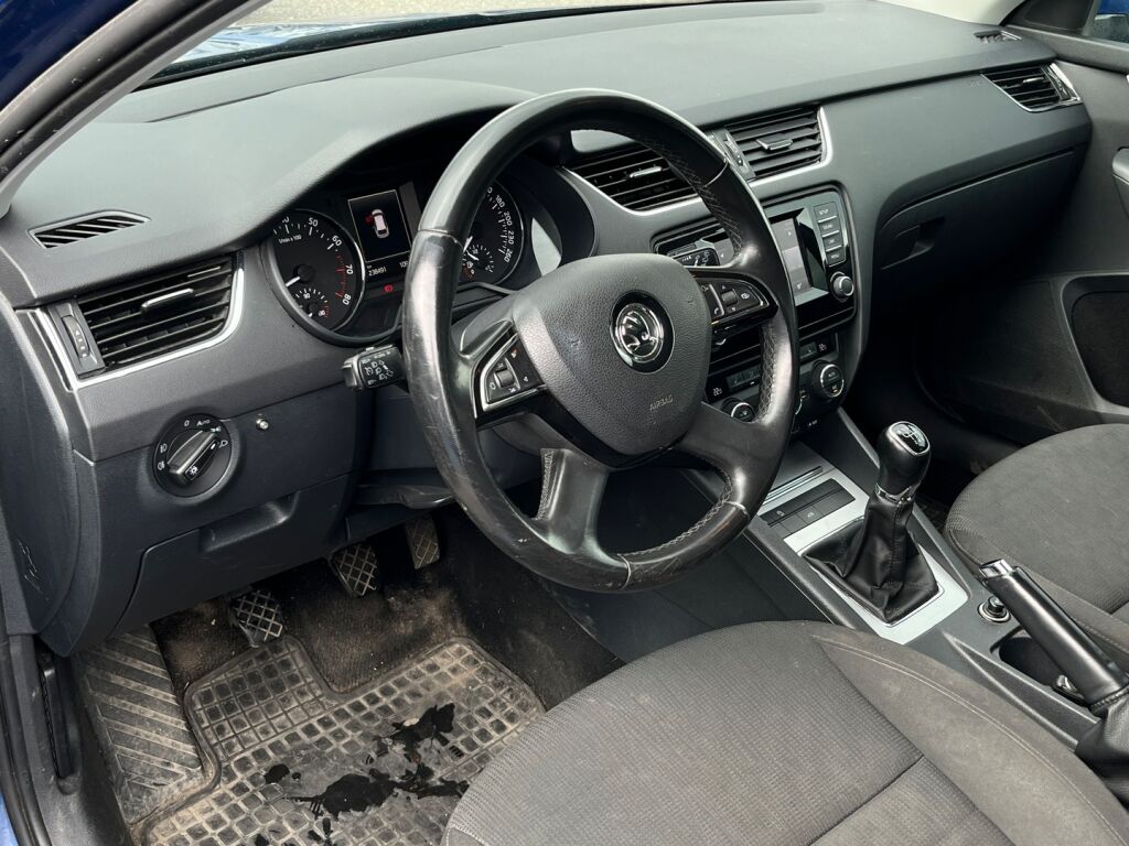 Skoda Octavia 2014 Sininen