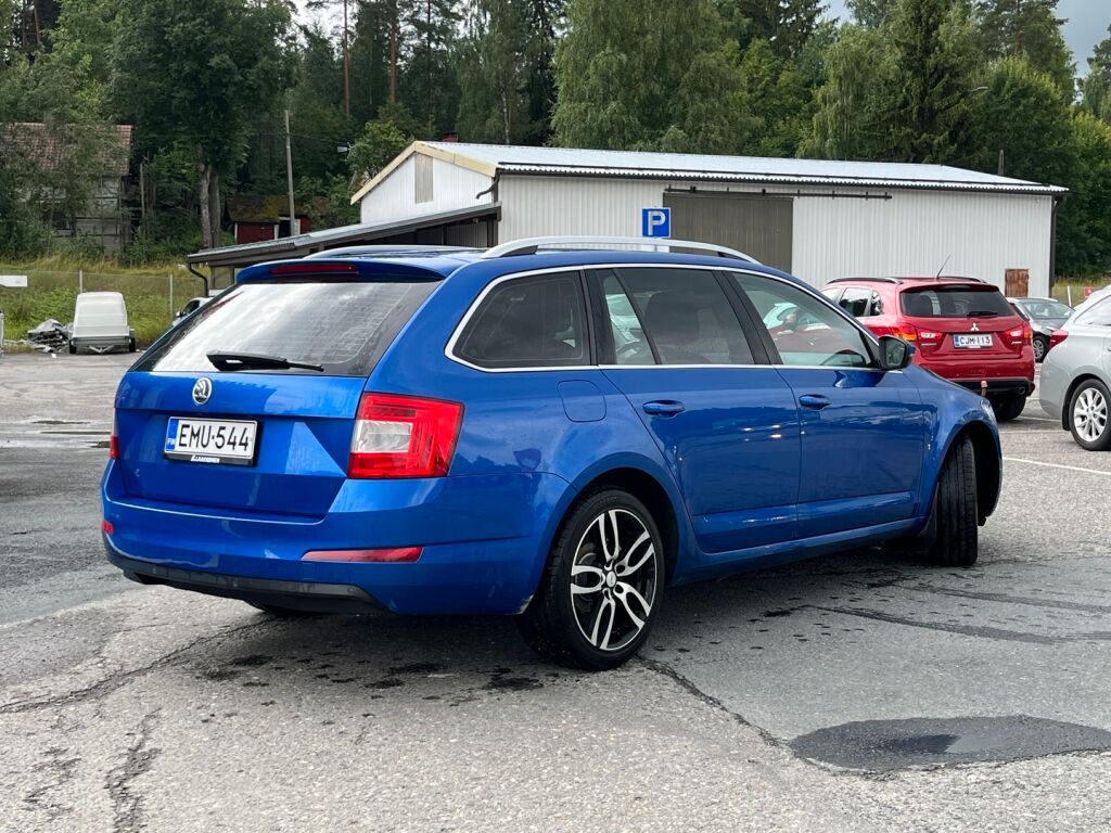 Skoda Octavia 2014 Sininen