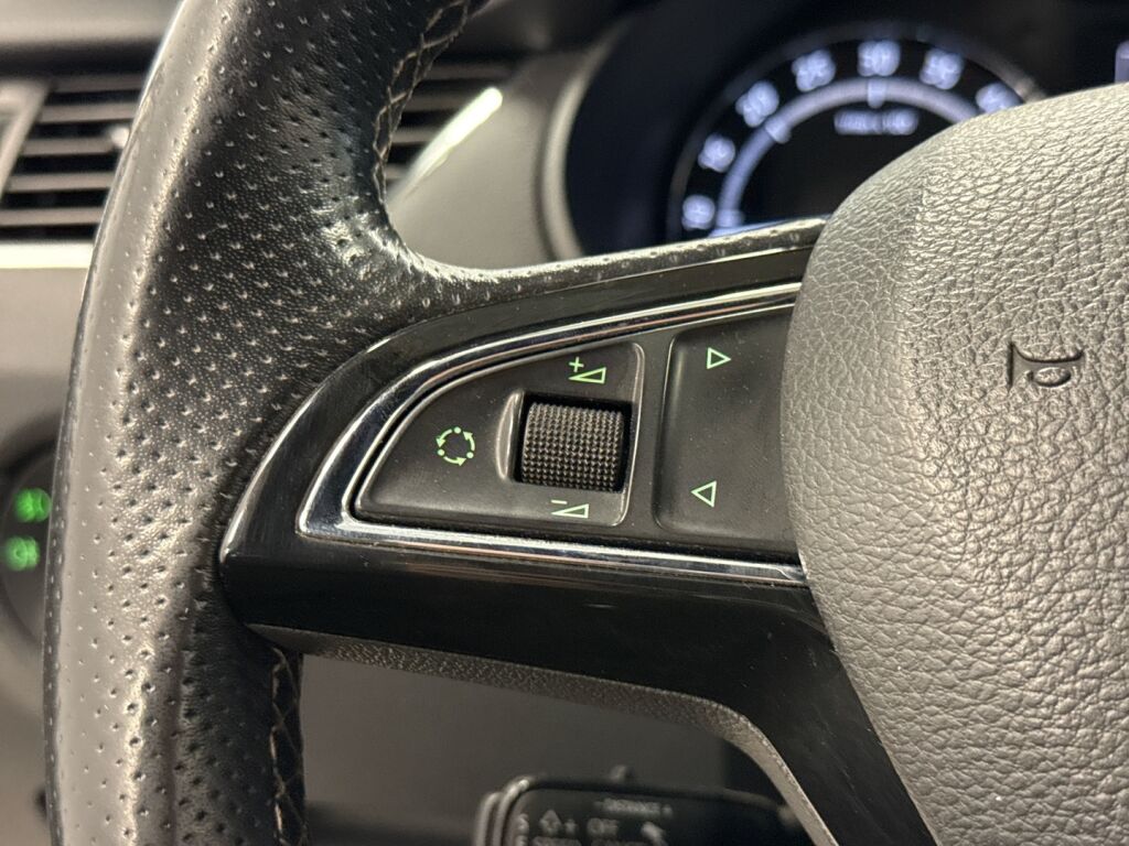 Skoda Octavia 2014 Valkoinen
