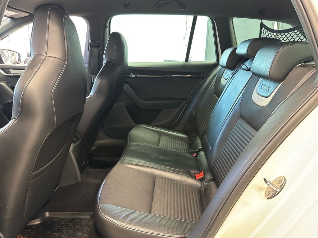 Skoda Octavia 2014 Valkoinen