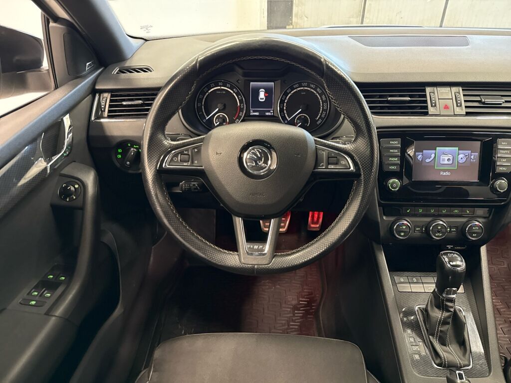 Skoda Octavia 2014 Valkoinen