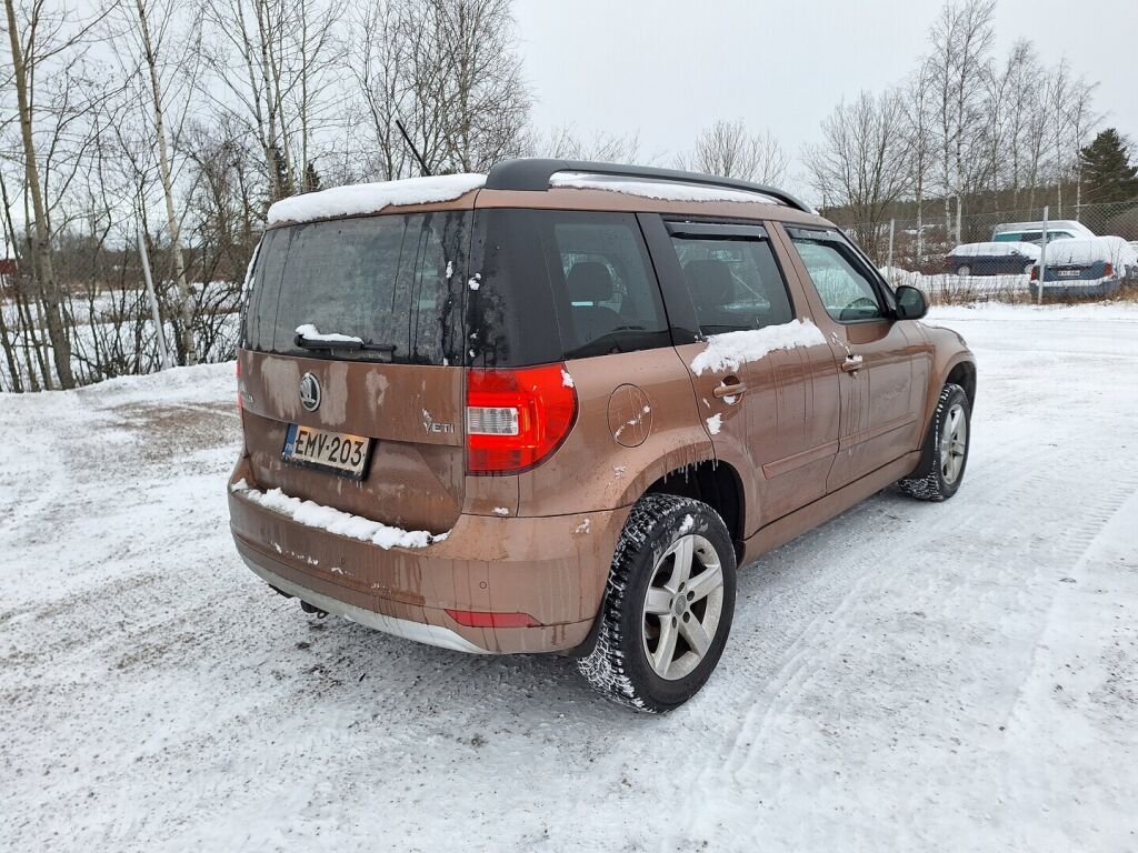 Skoda Yeti 2014 Oranssi