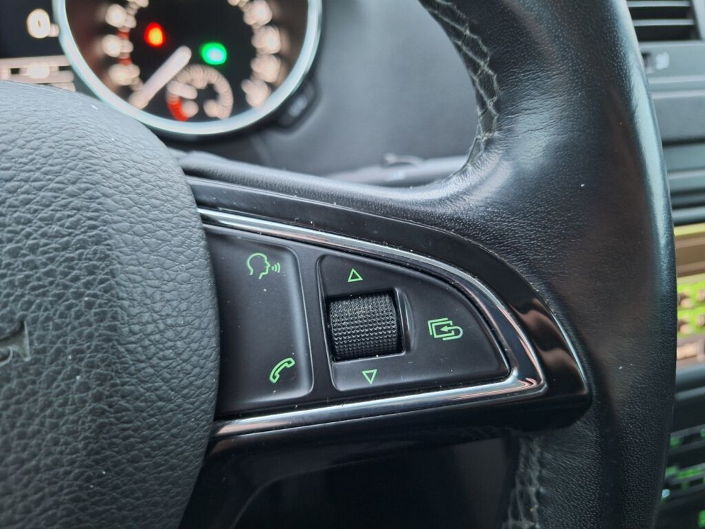 Skoda Yeti 2014 Oranssi